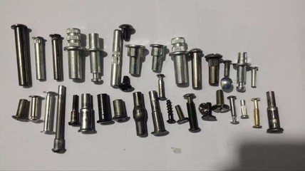 供應左霸MD6-6S-60L多工位冷鐓機 高效鉚接與緊固件制造的利器